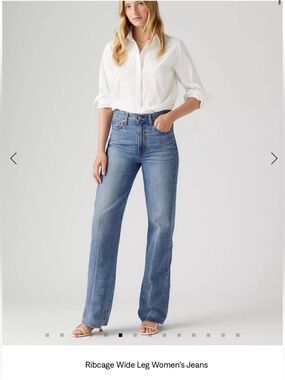 Like New Levi’s Ribcage Wide Leg Jeans, Medium Blue • Size 27